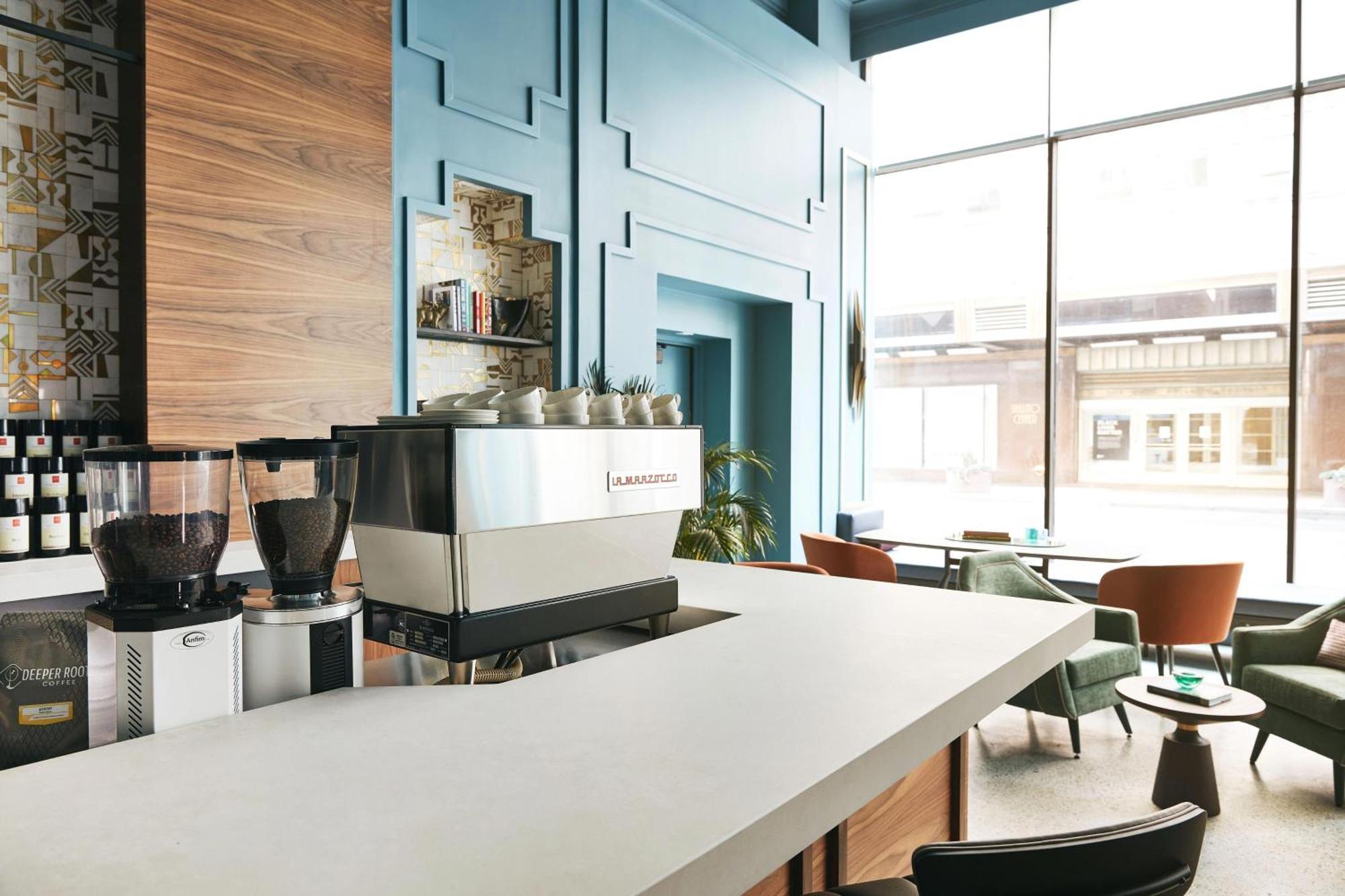 Kinley Downtown, A Tribute Portfolio Hotel 4*